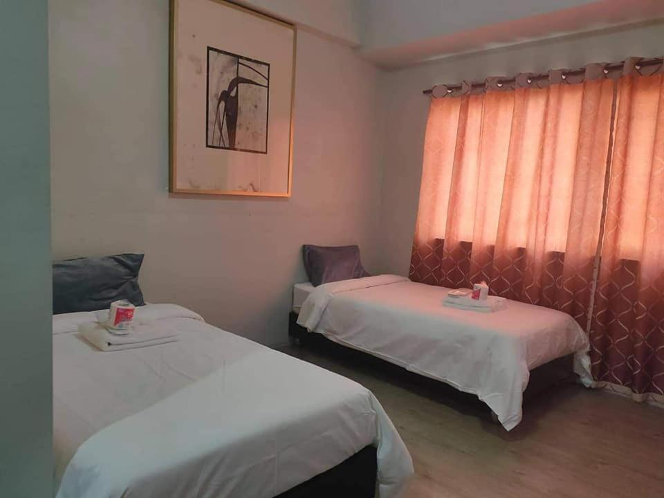 White Knight Hotel Saint Anne Манила Экстерьер фото